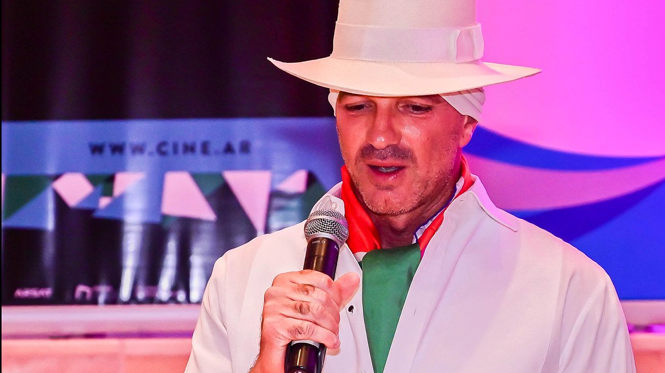 Alan Faena en el Consulado argentino de Miami, celebrando el lanzamiento de CINE.AR.