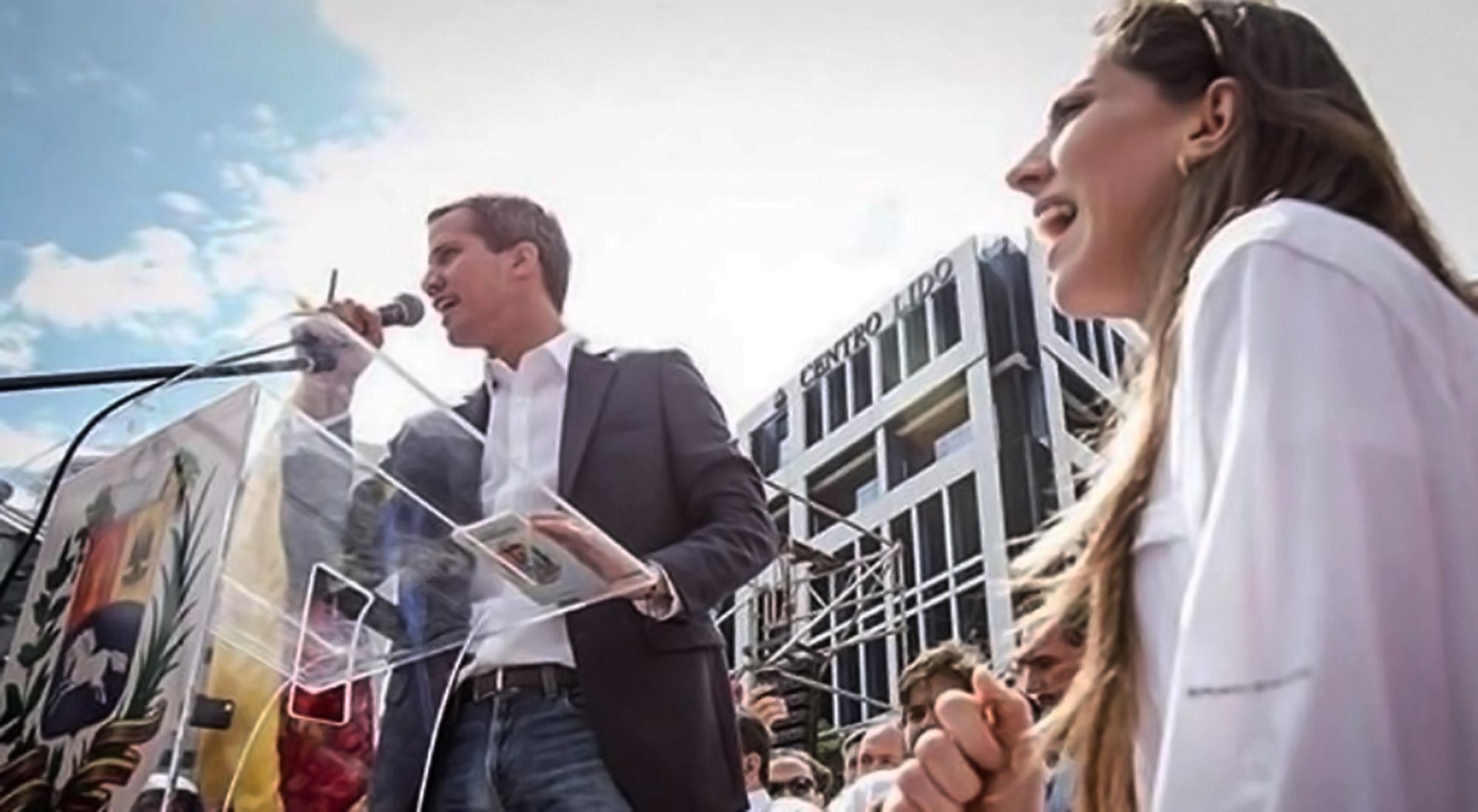 Fabiana Rosales TIENE 26 AÑOS Y FUE PERIODISTA: ASÍ ES LA JOVEN MUJER DE JUAN GUAIDÓ, EL PRESIDENTE INTERINO DE VENEZUELA