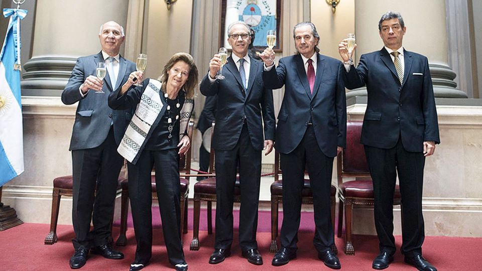 Fallo. Por primera vez en 17 años, la Corte habilitó la feria para tratar un tema.