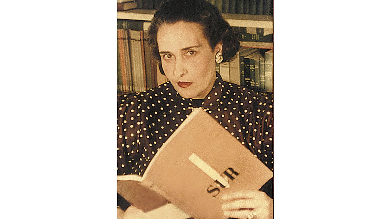 En 1931 funda la Revista SUR y dos más tarde la Editorial del mismo nombre.