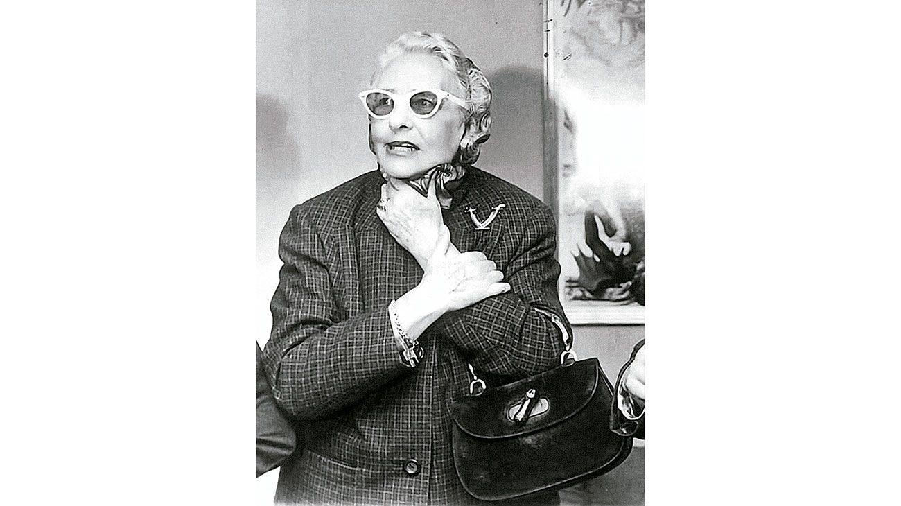 Se vinculó con los artistas e intelectuales argentinos y extranjeros más destacados de su época. 