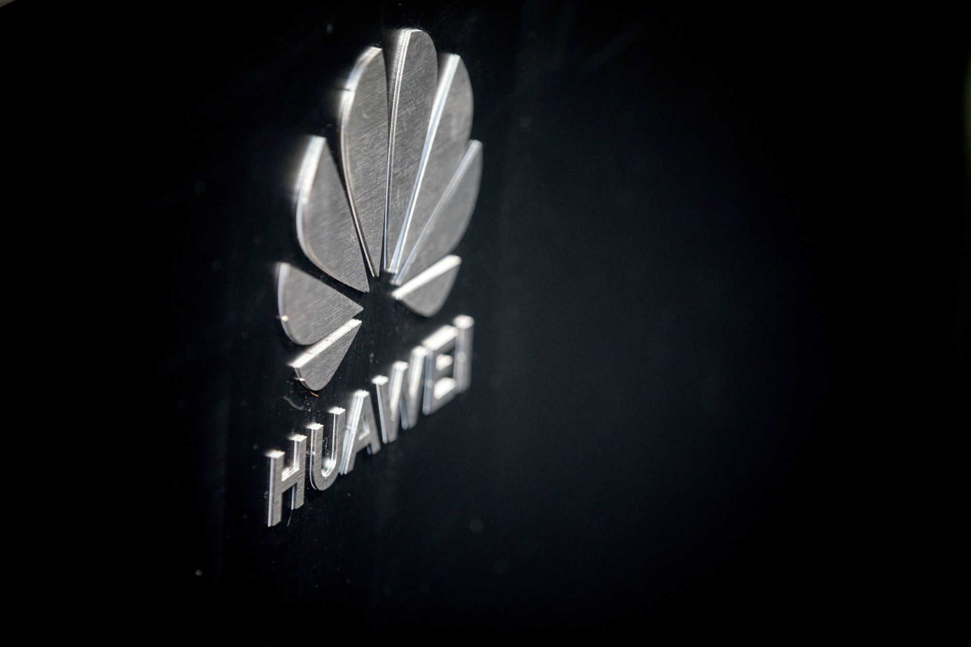 Huawei Launches 5G Chip Product
