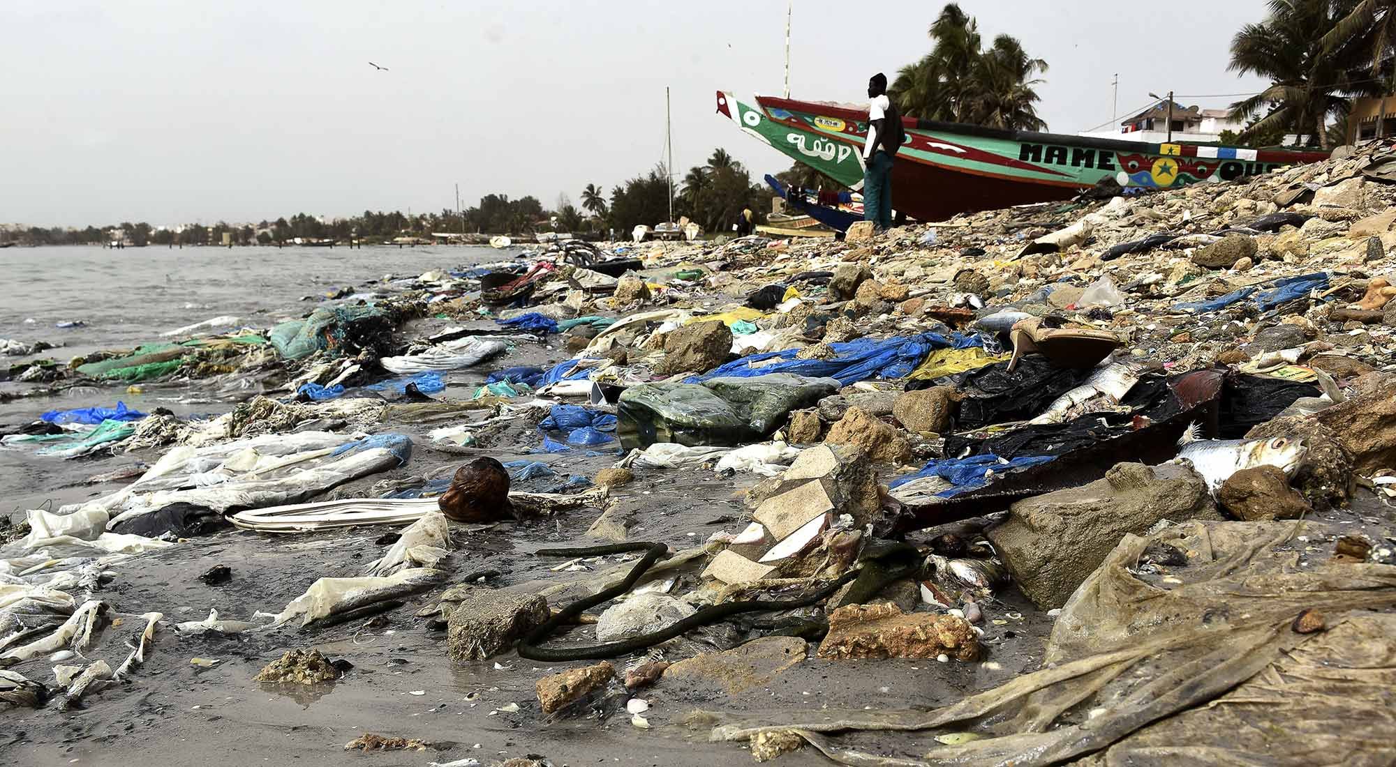 En la actualidad entre el 60% y el 80% de la basura existente en los océanos son plásticos, llegando, incluso, en algunos casos a cifras superiores al 95%