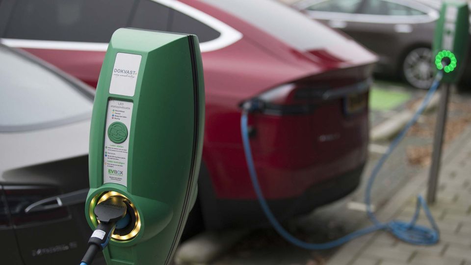 Cargador para autos eléctriocos
