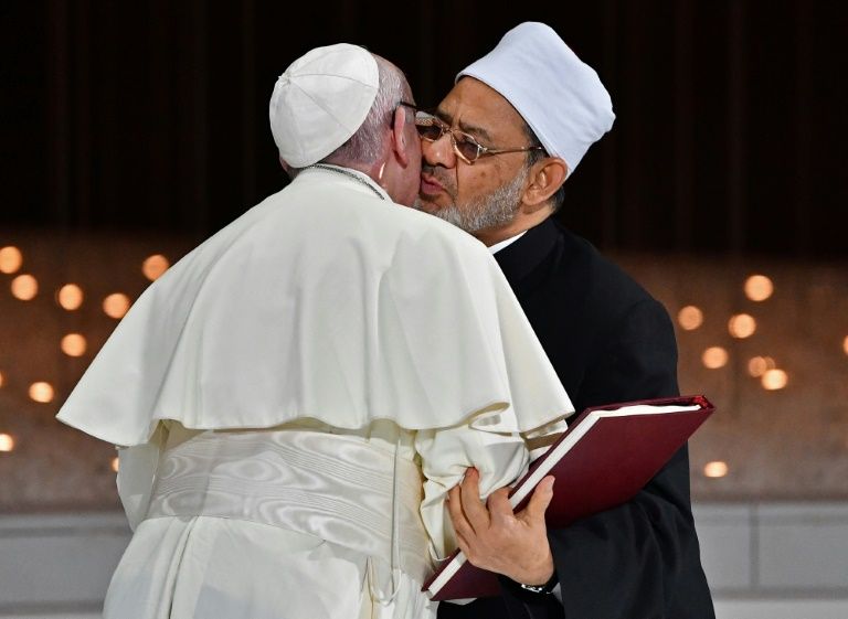 El Papa Francisco Sello Con Un Beso Su Encuentro Con El Lider Del Islam Perfil