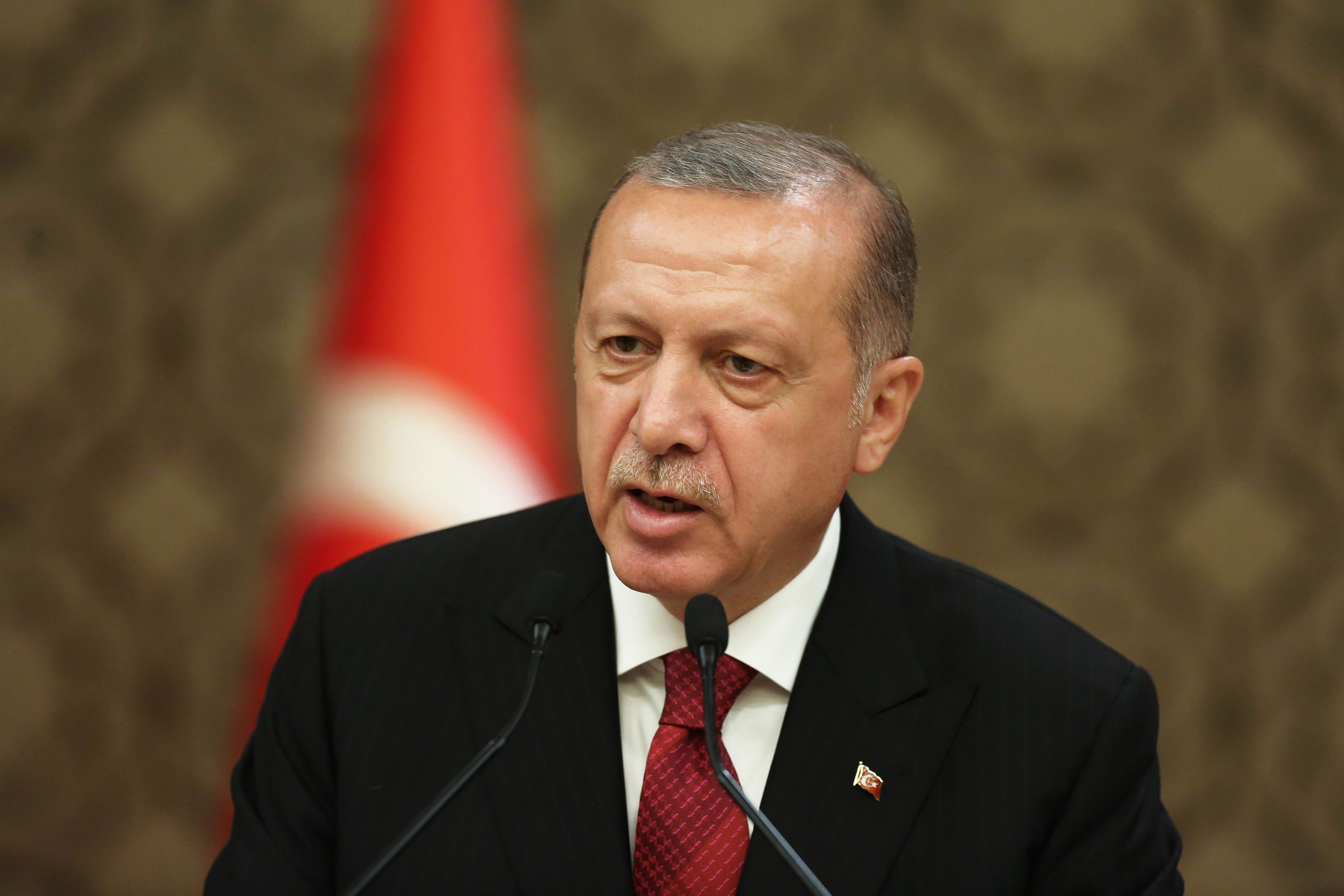 Trump and Turkey’s Erdogan Ease Rhetoric After Threat of Ruin