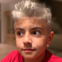 ¡Igualito a papá! Bejamín Agüero se tiñó el pelo como el Kun