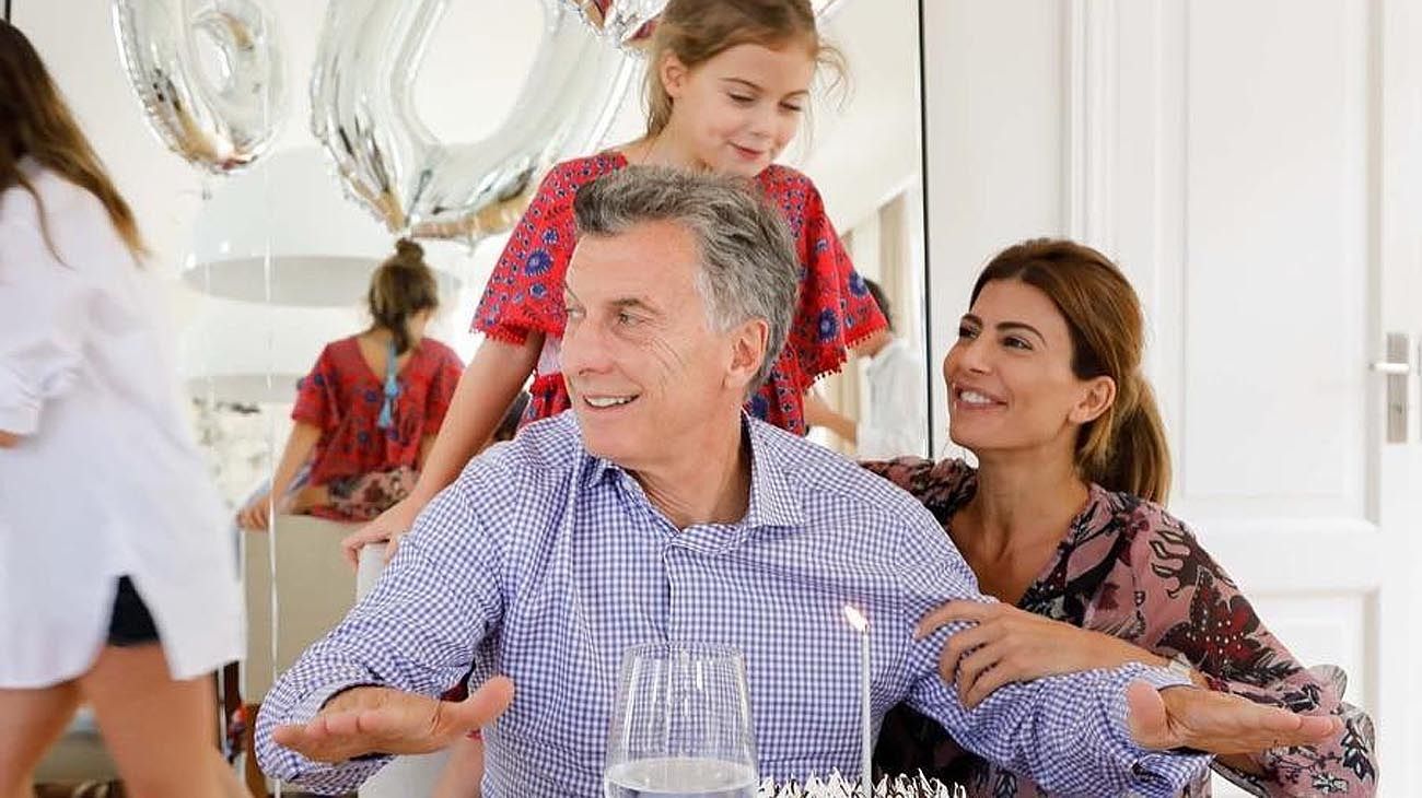 Macri junto a su esposa, Juliana Awada, y su hija Antonia Macri.