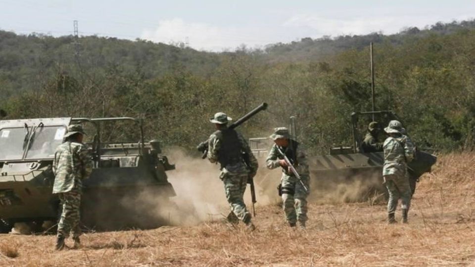 Son los ejercicios militares "más importantes por la coyuntura que vivimos de amenaza verdadera, real, del gobierno imperialista de Donald Trump contra la paz de Venezuela", dijo el mandatario desde el Fuerte Militar Guaicaipuro.
