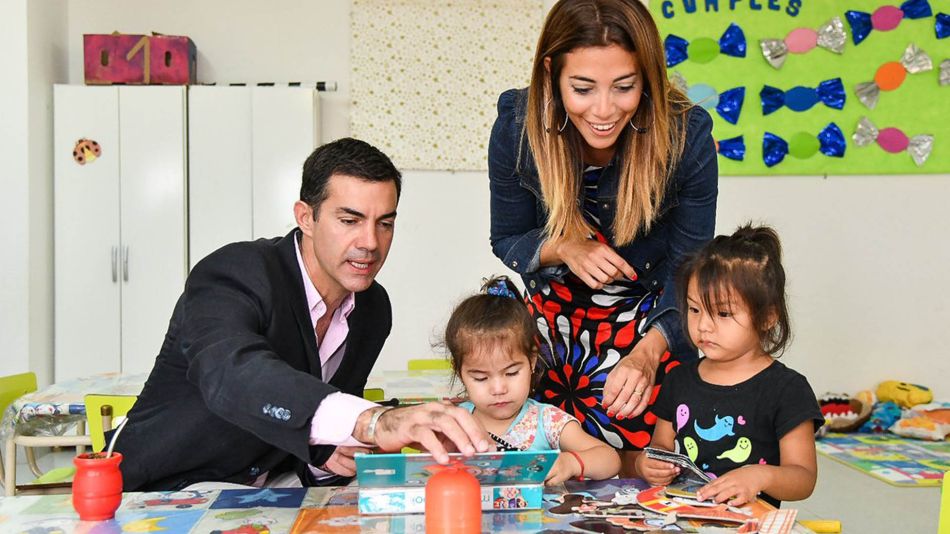 Florencia Casamiquela Juan Manuel Urtubey en campaña