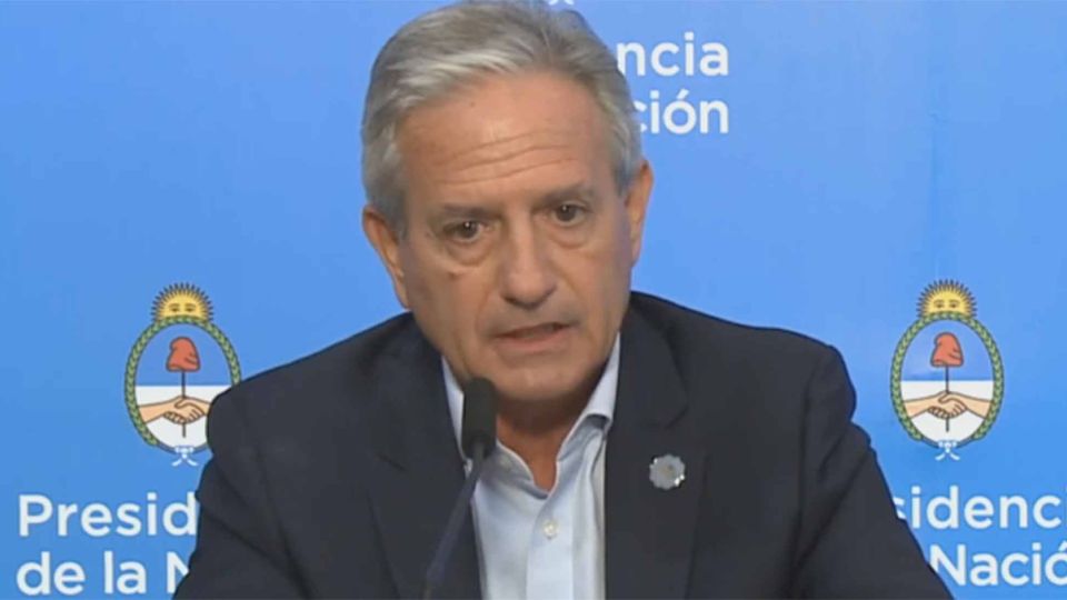 Andrés Ibarra, ministro de modernización en conferencia de prensa.