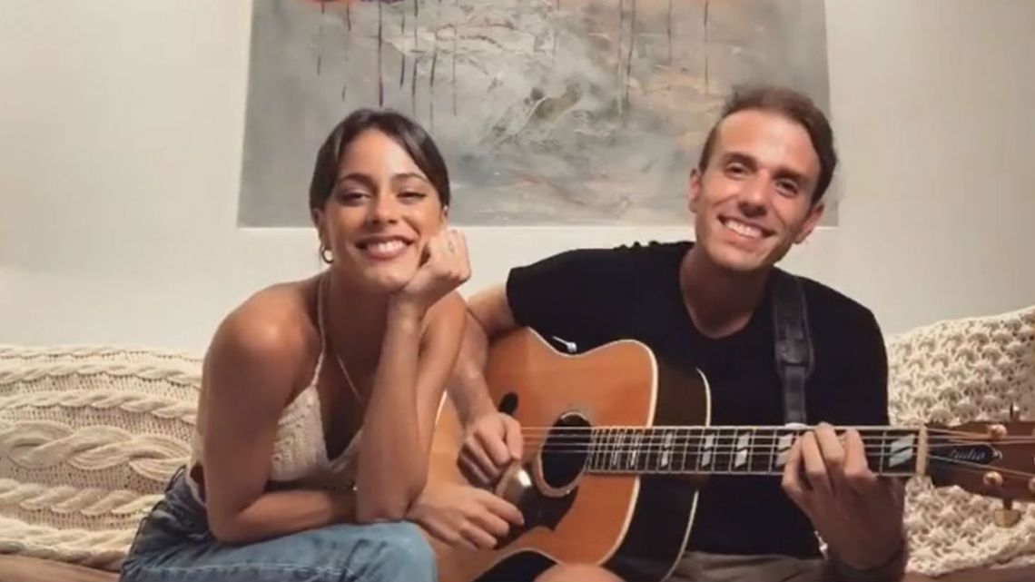 Tini le dedicó una canción a los haters y Lali la apoyó
