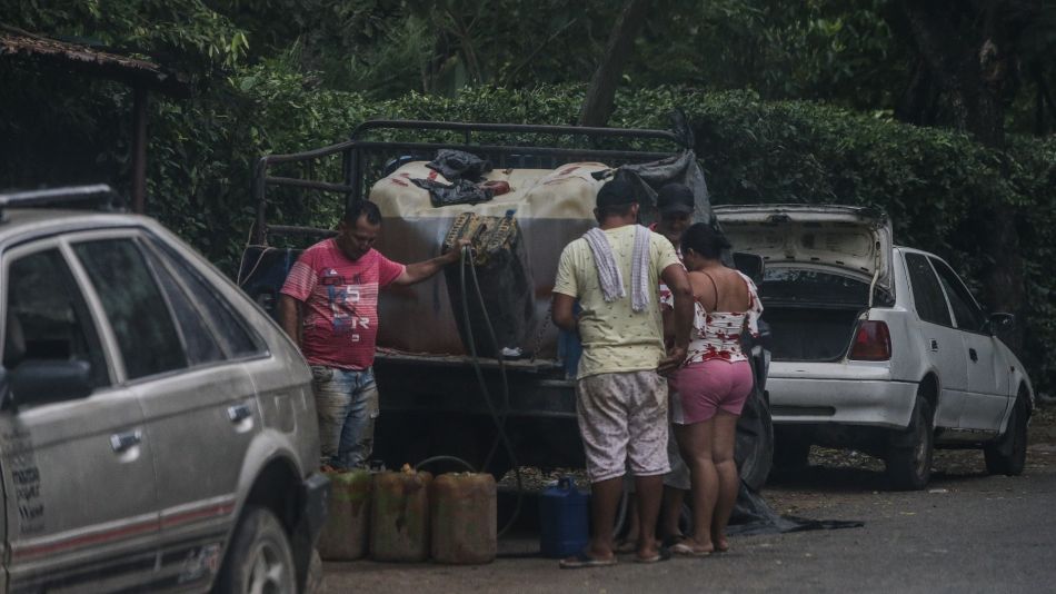 Fuel Smugglers Operate On Border As Maduro Blocks Aid 