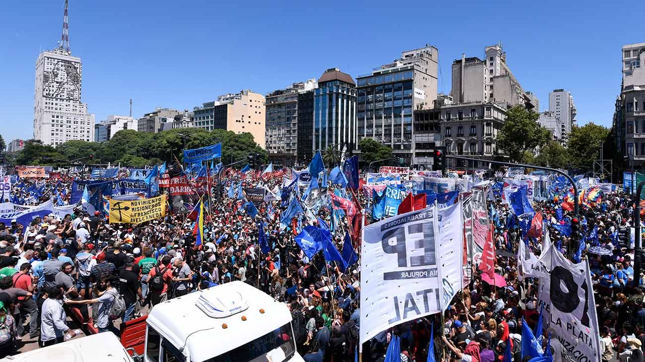 Organizaciones sociales marcharon en el centro porteño