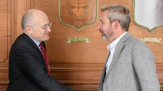 Frigerio y demás funcionarios del Gobierno recibieron a la misión del FMI.