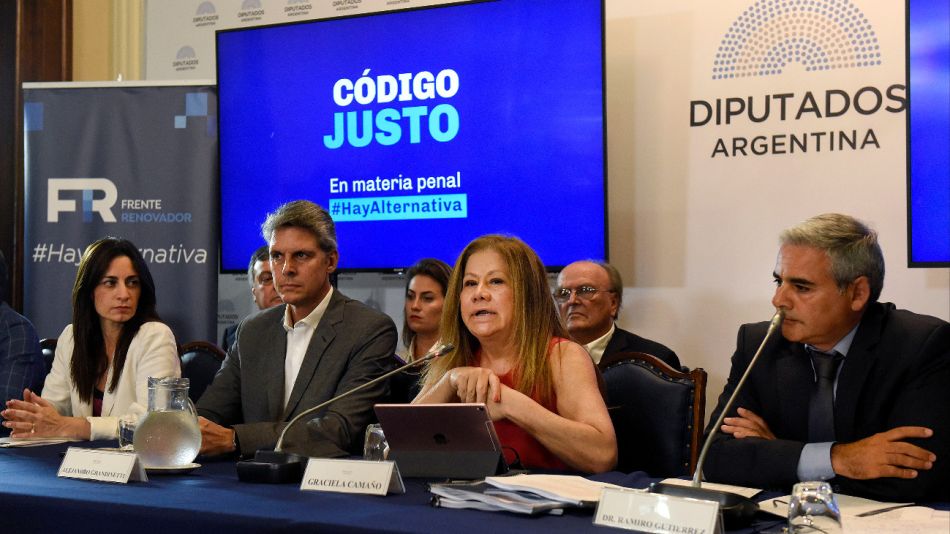 Los diputados nacionales y los equipos técnicos del Frente Renovador presentaron su proyecto de reforma del Código Penal.