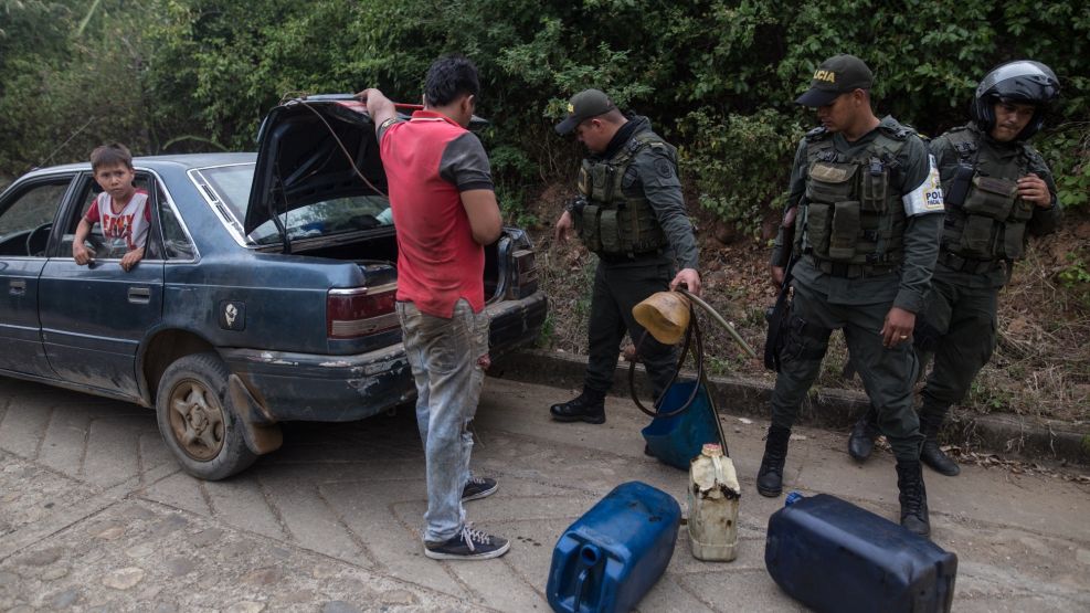 Colombian Police Forces Patrol Smuggling Routes On Border As Maduro Blocks Aid