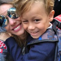 Pampita y Benjamín Vicuña juntos en el primer día de clases de sus hijos