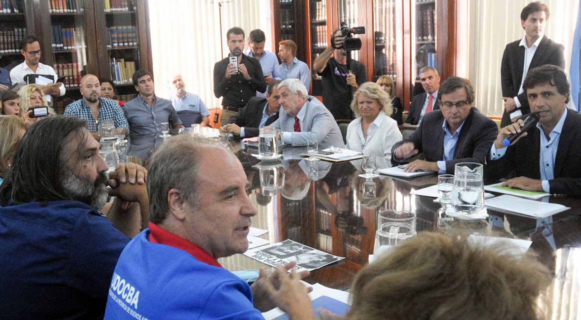 Resultado de imagen para paritaria docente bonaerense lacunza