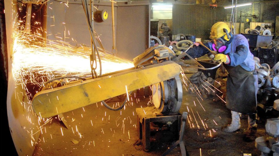 La actividad industrial sigue en rojo.