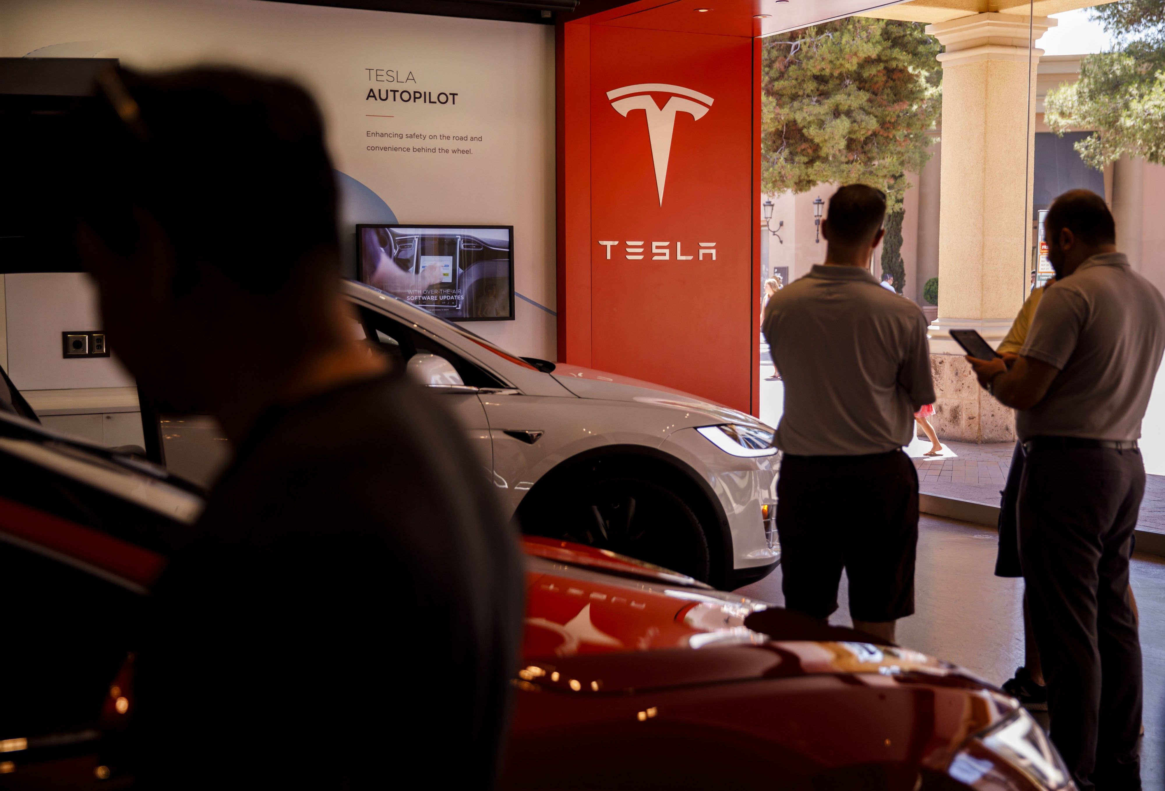 Inside The Tesla Inc. Newport Beach Showroom As Model 3 Hits Target