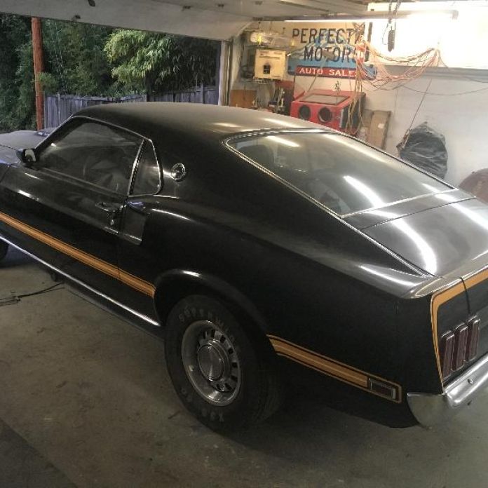 Parabrisas Un Ford Mustang Mach 1 Guardado 38 Años A La Venta
