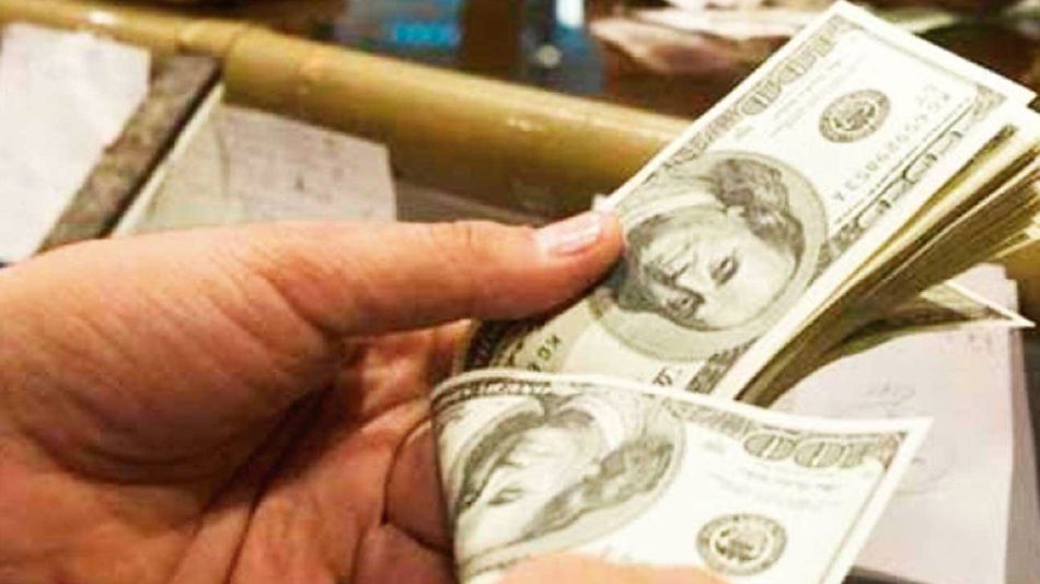 El dólar minorista cerró a $43.
