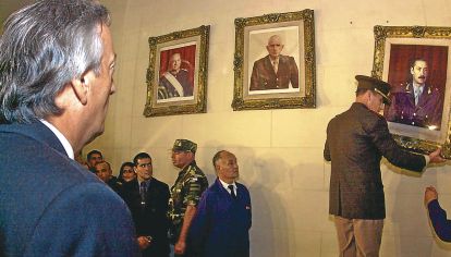 COLEGIO MILITAR. El expresidente Kirchner en marzo de 2004.