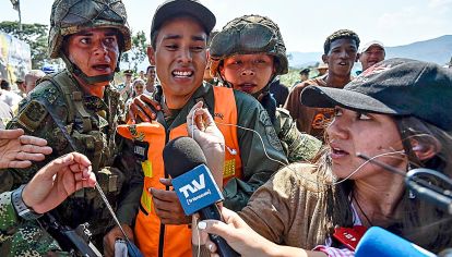 Dificultades. Los medios deben lidiar con el poder político y también con el militar que apoya al gobierno de Nicolás Maduro.