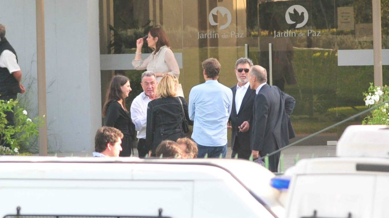 Último adiós: el funeral de Fraco Macri en el Cementario Jardín de Paz de Pilar.
