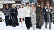 El último desfile de Lagerfeld para Chanel, con Mica Argarañaz a la cabeza.