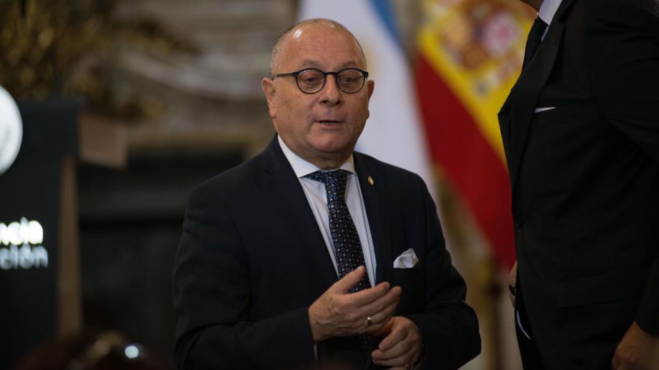 Oradores. El canciller y el secretario de Asuntos Estratégicos.