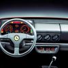 La Testarossa impuso varios elementos al line-up de Ferrari en los años 90:  las entradas de aire tipo branquias en los laterales, y la rejilla posterior  ocultando los faros.