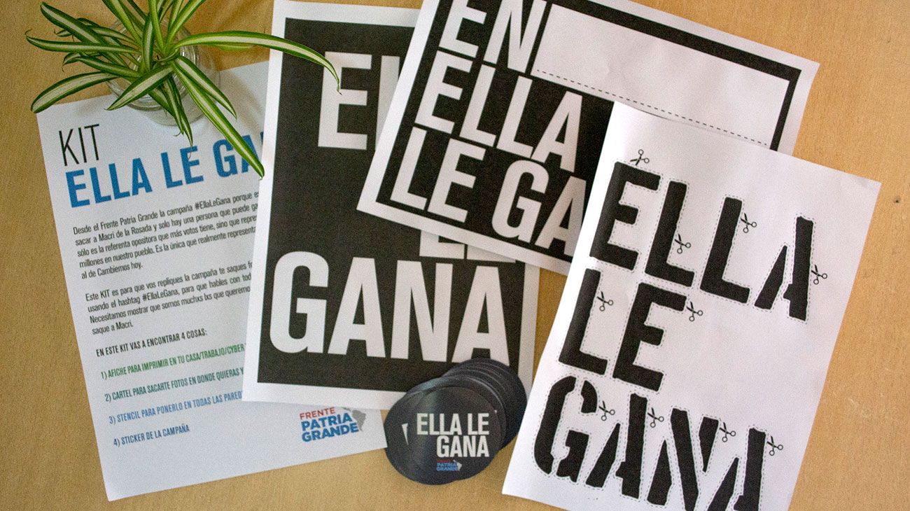 Kit de Campaña de Cristina Kirchner con el Lema "ELLA LE GANA"