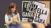 Cristina Kirchner y el kit de su nueva campaña