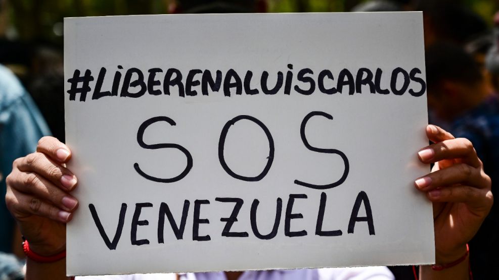 Manifestantes se movilizaron para pedir la liberación del periodista venezonalo Luis Carlos Díaz.