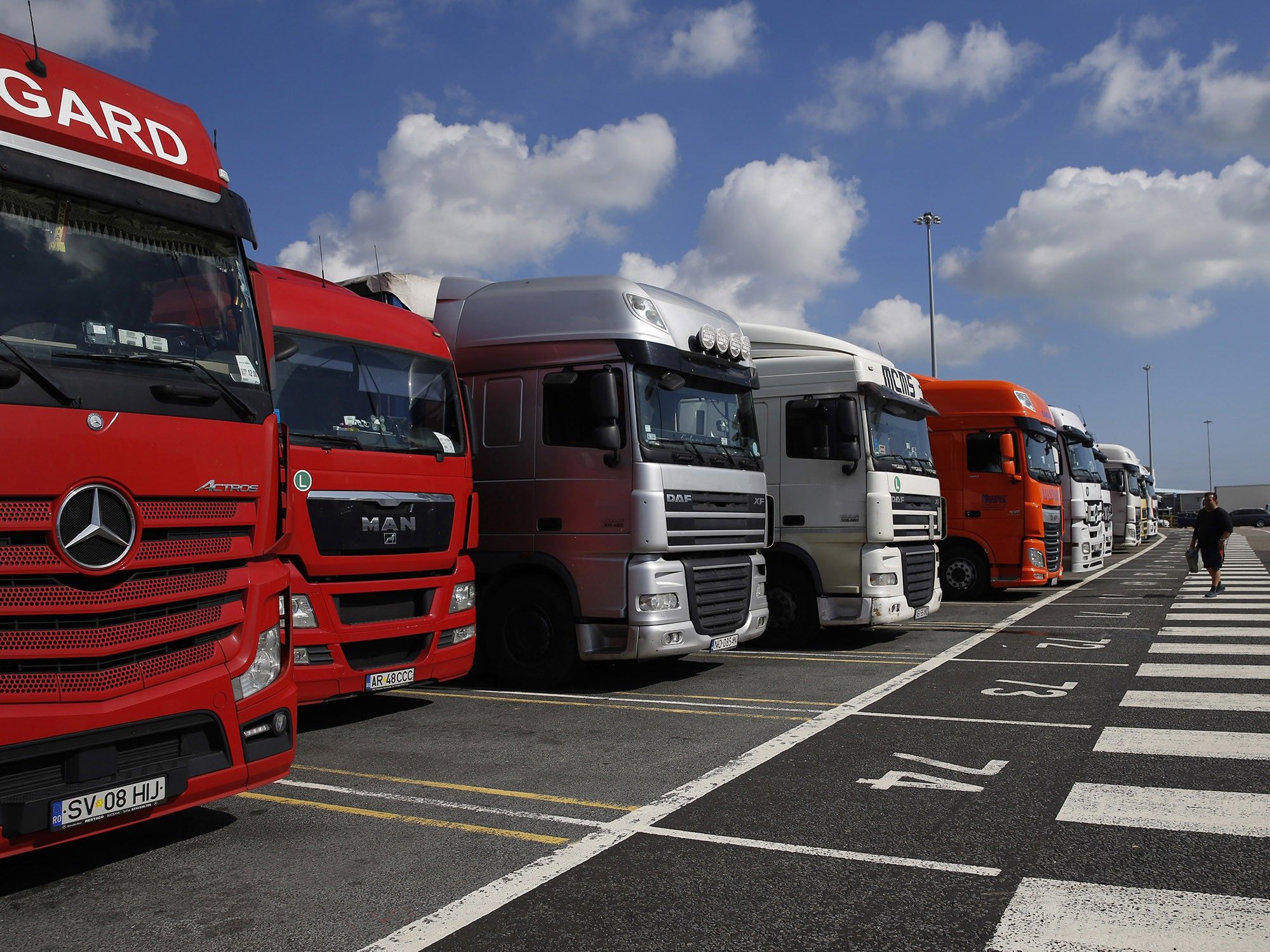 U.K. shipping trucks border