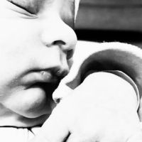 Nació el primer hijo de Luli Fernández: conocé el particular nombre que eligió