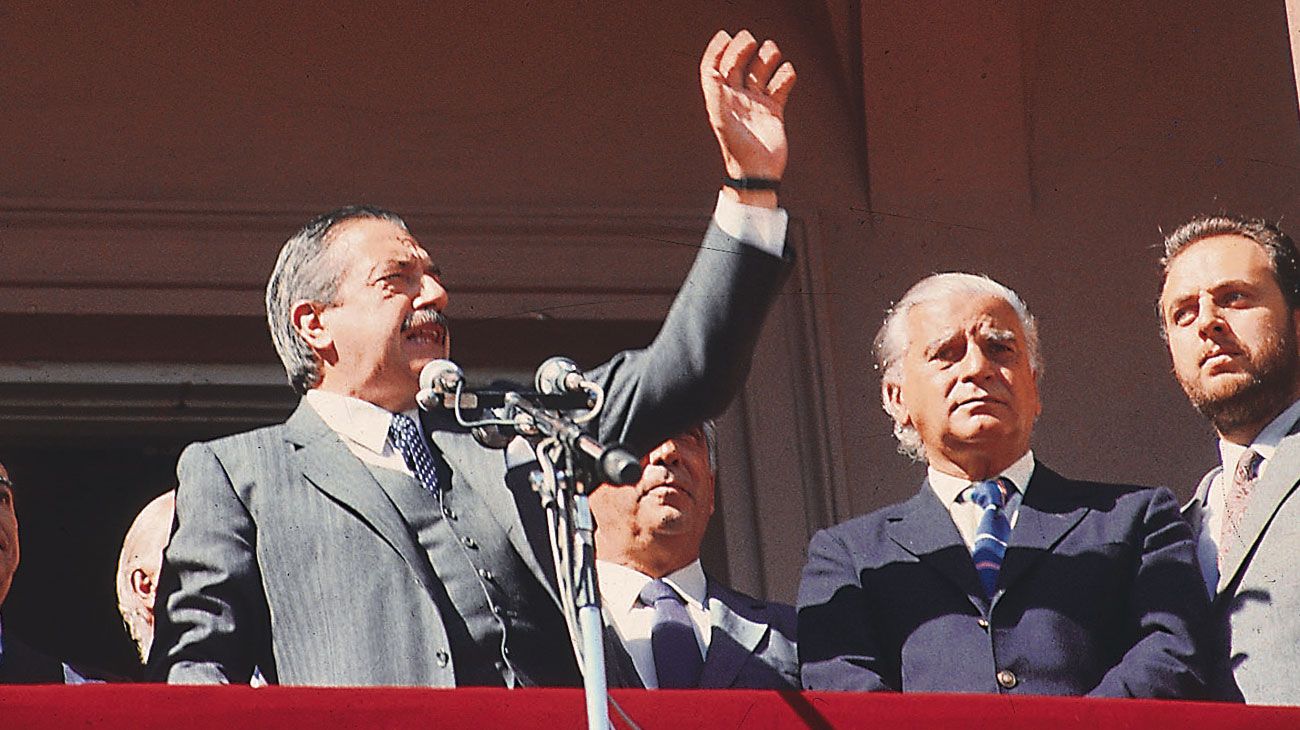 Raúl Alfonsín  junto a Antonio Cafiero