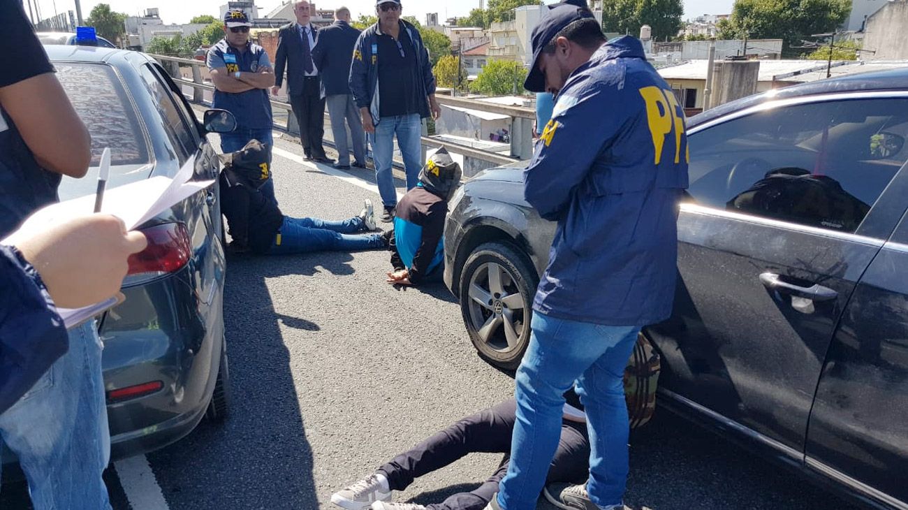 La persecución fue en la Autopista 25 de Mayo.