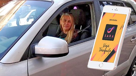 A bordo. El servicio permite que los hombres viajen pero acompañados por ellas. Ya tienen 200 conductoras activas.