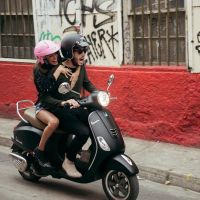 Sebastián Yatra y Tini fueron protagonistas de un accidente. 