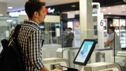 Migraciones en el aeropuerto