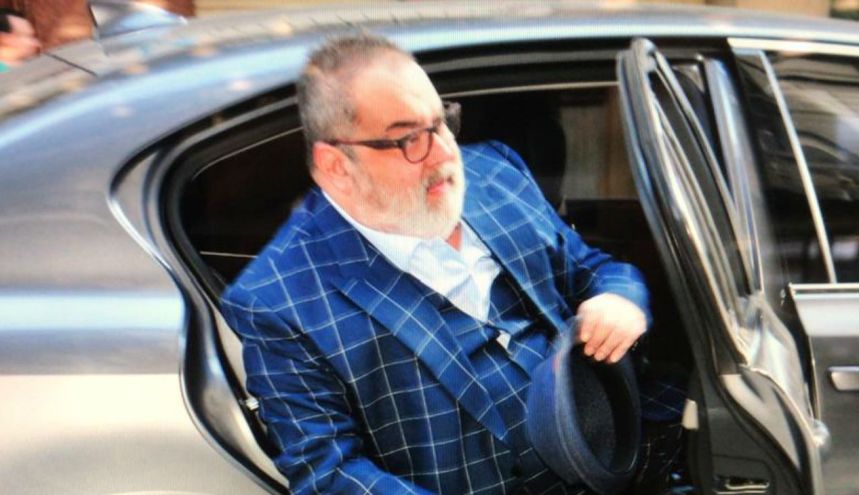 Con un look extravagante, Jorge Lanata volvió a trabajar