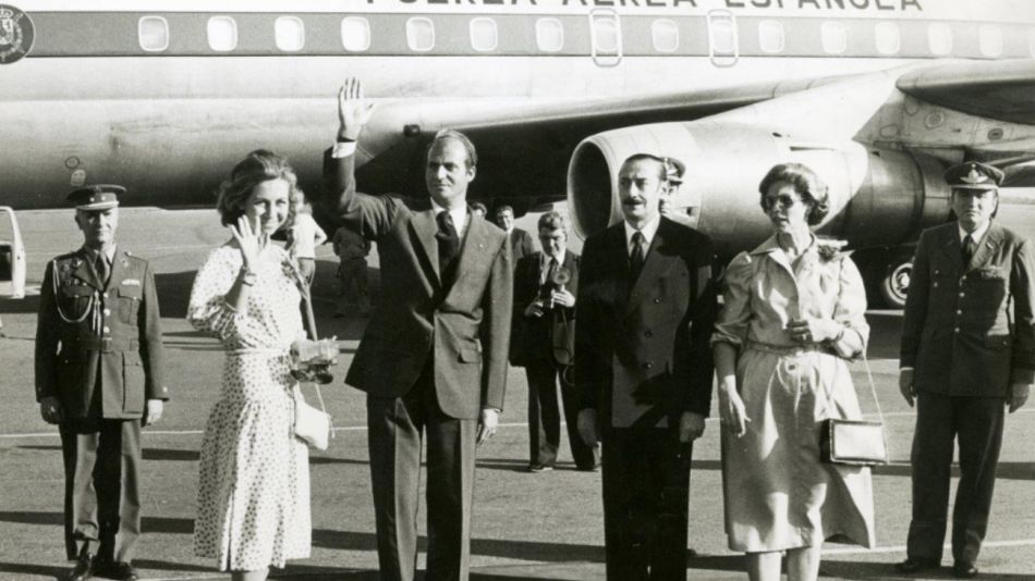 Los reyes Juan Carlos y Sofía recibidos por Videla en 1978