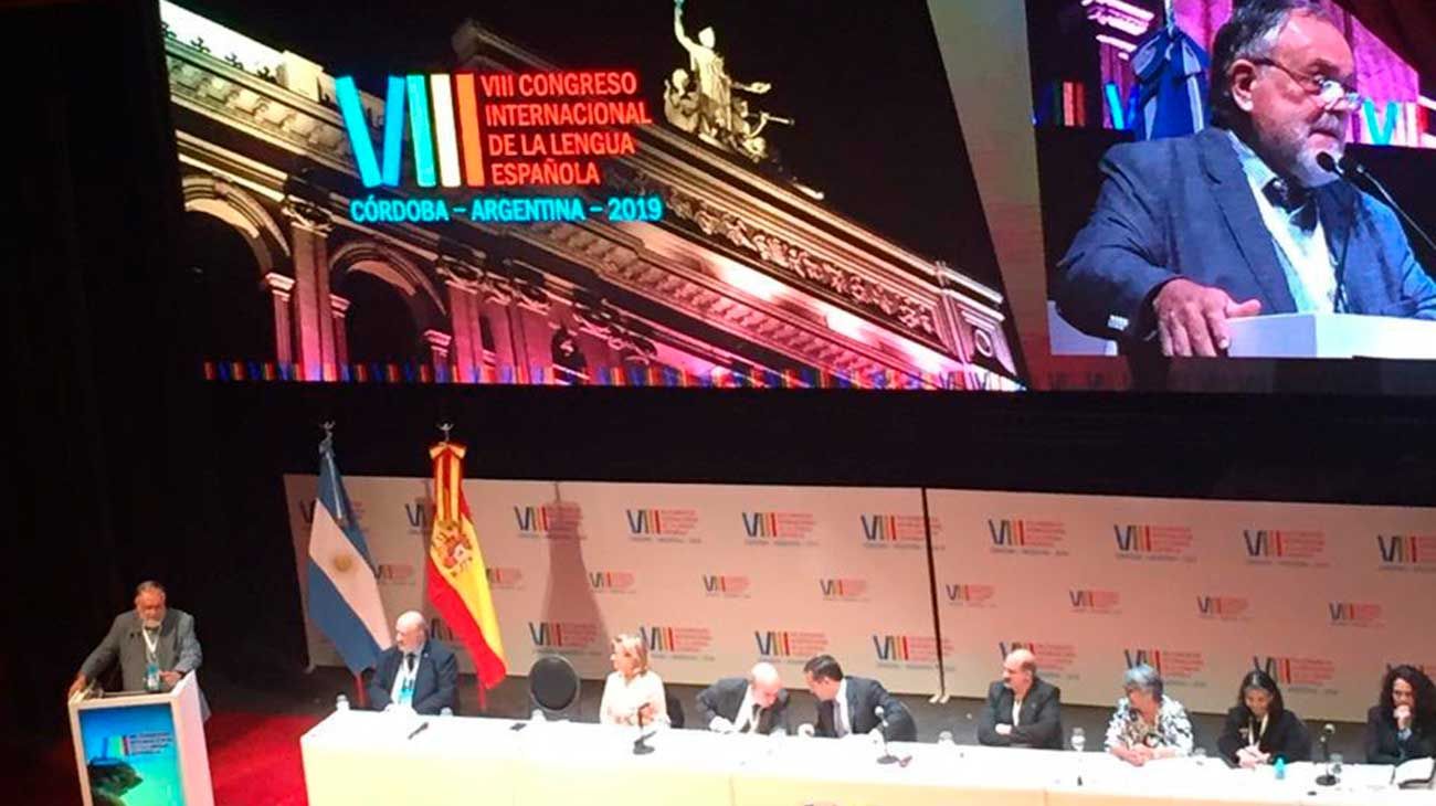 Alejandro Dolina en el VIII Congreso Internacional de la Lengua Española