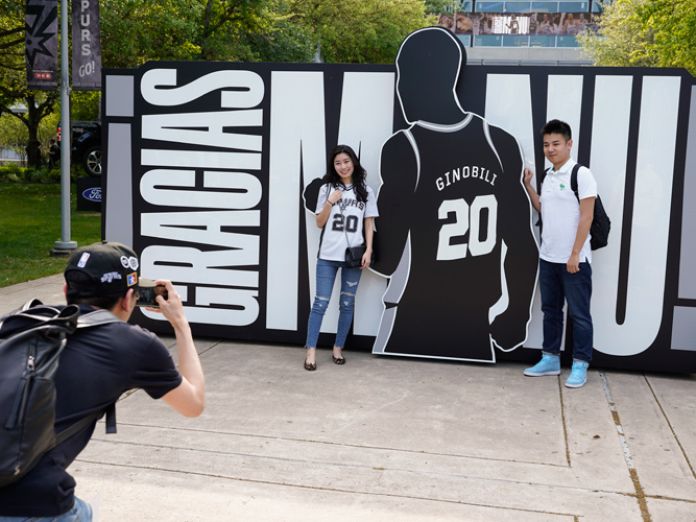 Gran cantidad de familia alimentar Buenos Aires Times | San Antonio Spurs retire Manu Ginóbili's jersey in  emotional ceremony