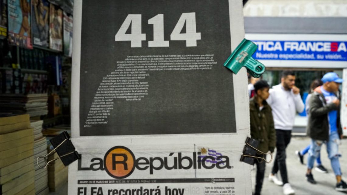 The frontpage of the Uruguayan newspaper, El Observador, shows the number ‘414,’ a refence to the number of homicides committed in 2018.