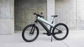 La Fluid-1 es una bicicleta eléctrica de pedaleo asistido con una llamativa autonomía de 200 kilómetros.