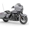 La versión 2019 de esta turística de estilo “bagger” cuenta con el motor bicilíndrico Milwaukee-Eight 114 de 1.868 cm3, el más potente en la historia de la gama Touring de la marca americana. Una moto colosal, lujosa y sí, muy cara.